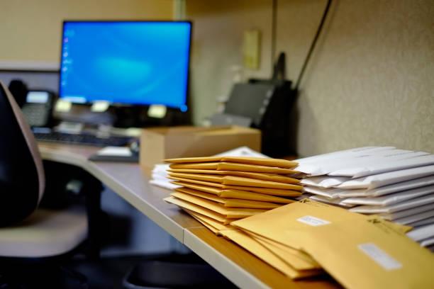Como Escolher e Aplicar Etiquetas para Envelopes: Guia Completo para uma Correspondência Impecável